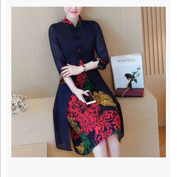 Boutique Navy and Floral Dress - Picture 3 of 7